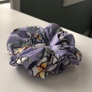 💜Floral scrunchie